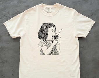 Camiseta vintage de insectos para chica: arte de insectos peculiar, camiseta con humor extraño, ilustración espeluznante y tierna