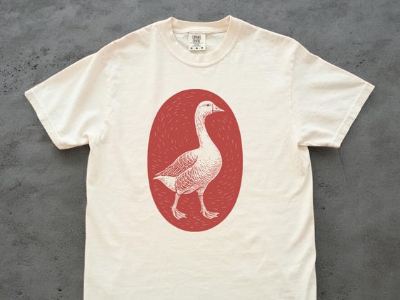 Vintage Goose T-Shirt – Minimal Farm Bird Illustration Tee, Classic Folk Art Goose Shirt, Nature Lover Gift