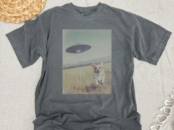 Funny Corgi Shirt, UFO Corgi Gift, Retro UFO Shirt, Funny Alien T-Shirt, Corgi Dog Hilarious Pembroke Corgi Owner, Dog Tee Welsh Corgi Dad