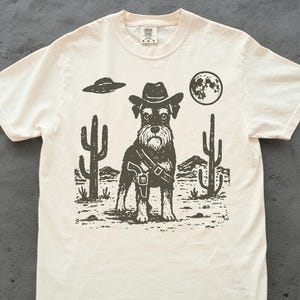Comfort Colors シュナウザー ウエスタンシャツ - ミニシュナウザー カウボーイスタイル Tシャツ、ミニチュアシュナウザー ヴィンテージ Tシャツ、ママシュナウザー パパ Tシャツ、シュナウザー Tシャツ