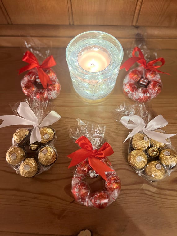 Mini Lindor Chocolate Wreath: Handmade Christmas Favor - Etsy