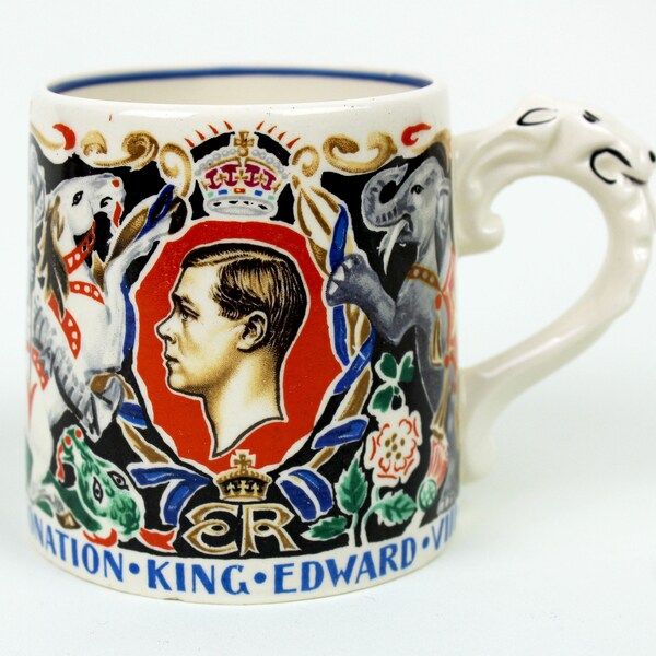 Taza de coronación King Edward V111 de Dame Laura Knight