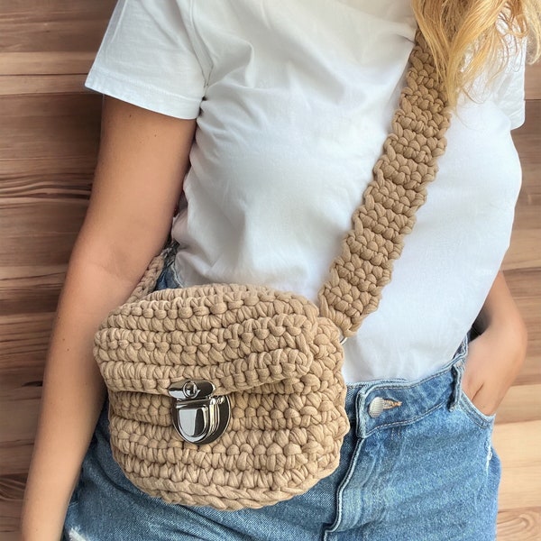 Sac Banane au Crochet Beige, Sacoche Ceinture Couleur Cappuccino, Petit Sac Sport Chic, Pochette pour Tous les Jours, Cadeau pour Elle