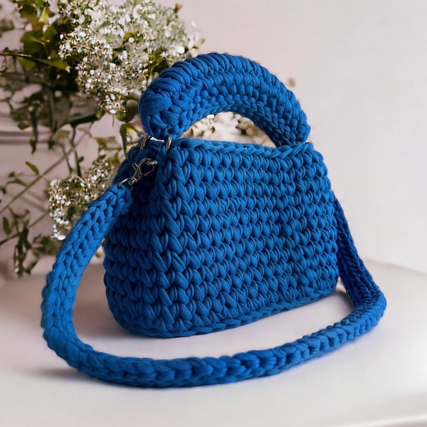 Sac à Main Bleu en Crochet, Petit Sac Bandoulière Bleu Royal, Sac Porté Épaule pour Femmes, Cadeau Fait Main pour Femmes