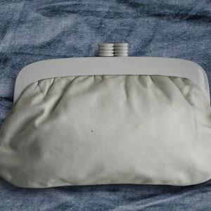 Ivory Leather Kiss Lock Clutch: Italian Retro Wedding Purse