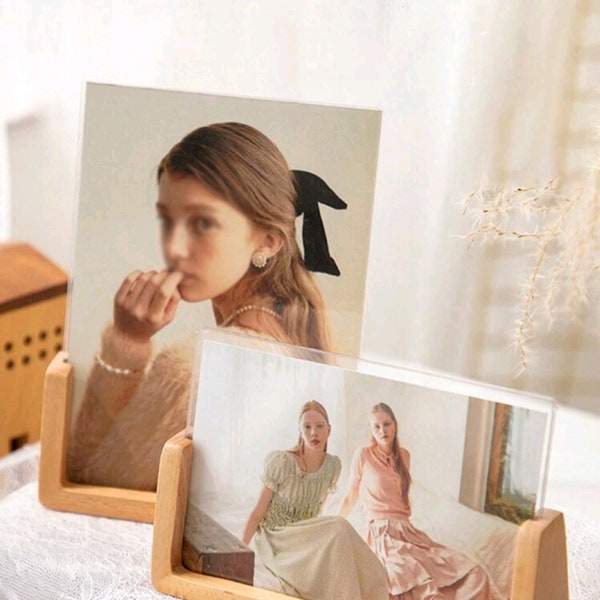 7-inch Countryside Style Wooden Picture Frame With Beechwood Base And High Clarity Unbroken Acrylic Cover, Suitable For Desktop Display,