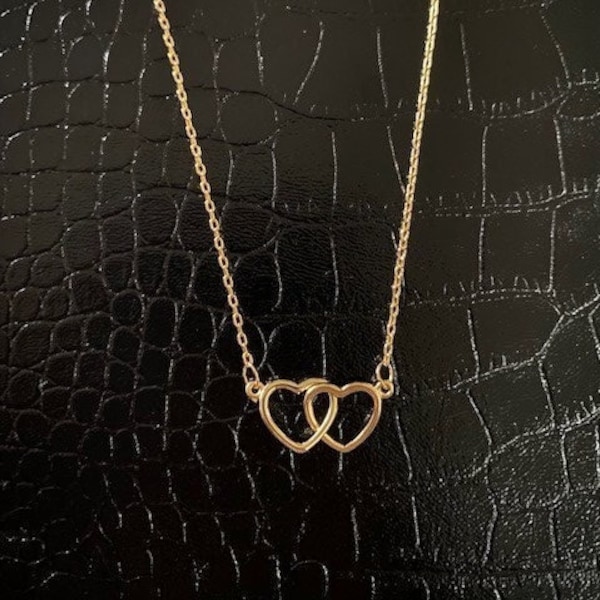 Interlocked Heart Pendant