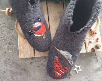 Chaussons hauts feutrés faits à la main en laine écologique Bouvreuil, chaussures artisanales chaudes, oiseau, cadeau de retraite de mariage de Noël de pendaison de crémaillère