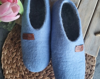 Handmade Felted Wool Slippers, Grey warm Shoes, gift for Mom Dad, birthday, Christmas, retirement, housewarming