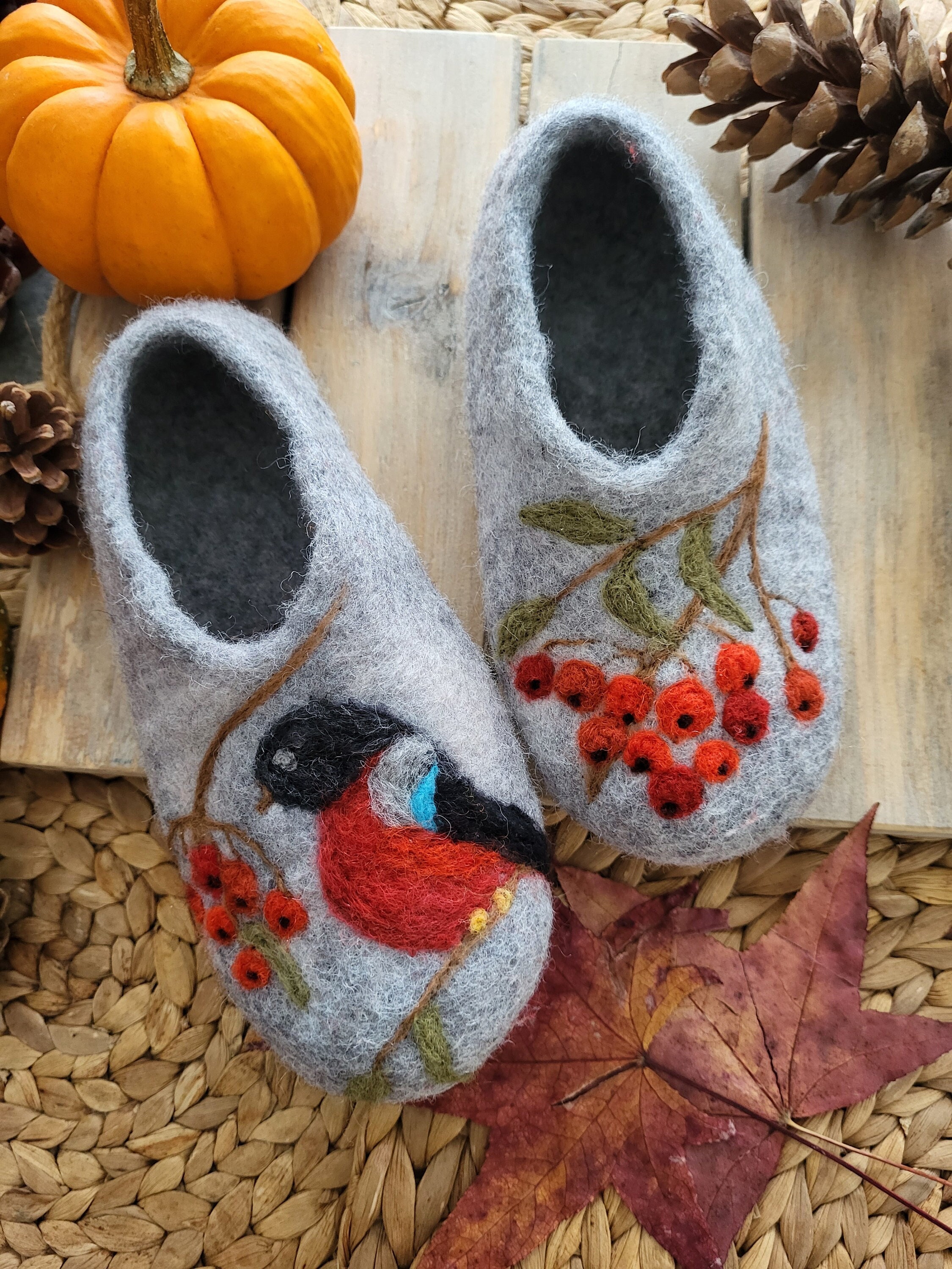 Handmade Wool Toddler Slippers, Felted wool shoels with Bullfinch bird,…