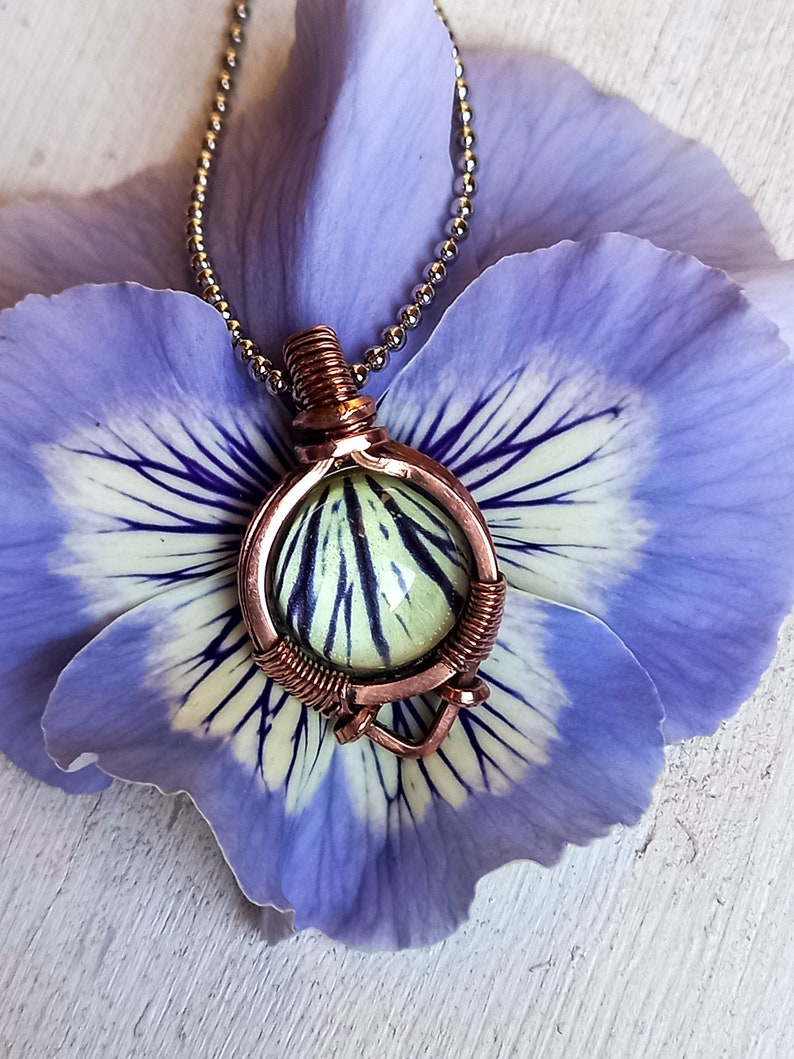 Violet pendant, Botanical Amulet, real flower pendant, resin jewel, jewel with flower, natural pendant, wire pendant image 1