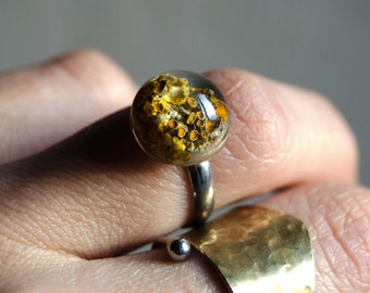 Natural lichen ring