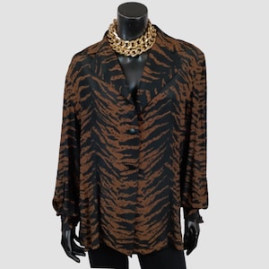 Blusa com estampa de zebra dos anos 90: camisa de acetato com botões, estilo dark academia