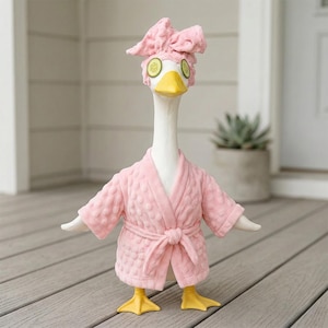 Spa-outfit för verandagås, rosa badrockskostym för 63 cm gås, roliga kläder för gräsgås, duschmössa och gurkskivor, trädgårdsdekorationspresent