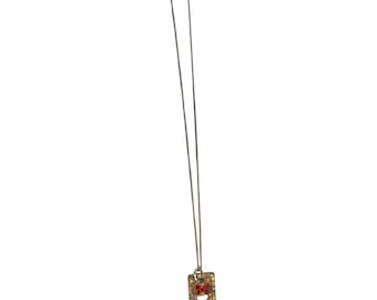 Collana con ciondolo Disney Minnie Mouse con dettagli in strass e catena color argento lunga 16 pollici