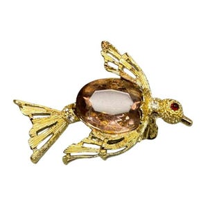 Vintage Gold-Tone Bird Brooch With Rose Rhinestone Jelly Belly & Red Accent Eye