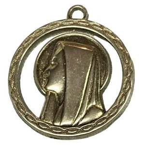 Antica medaglia religiosa argentata pendente della nostra santa ...