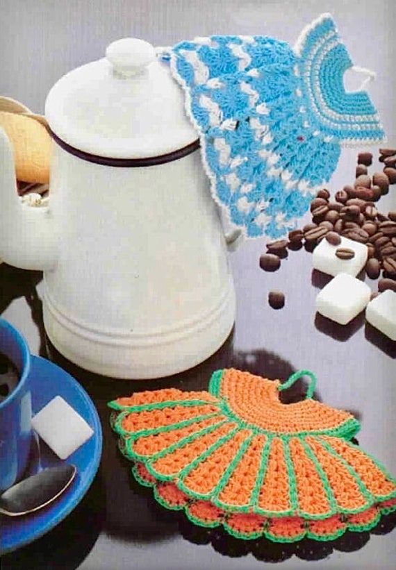 Crochet Dress Potholder Pattern, Vintage Table Accessories (PDF Pattern)