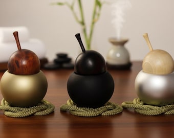 Handgefertigte Japanische Birnen Glocke von Takashi Ashitomi - Relaxation & Mindfulness Decor