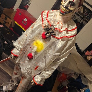 Lifesize Twisted Clown