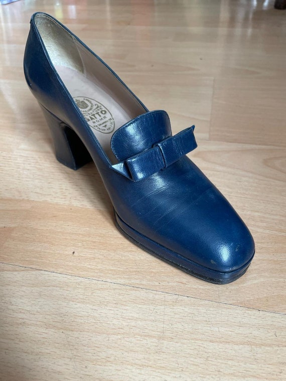 Elegant Vintage Italian Blue Leather Gatto Shoes EU… Gem