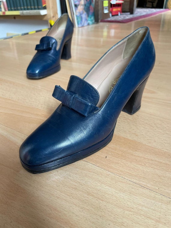 Elegant Vintage Italian Blue Leather Gatto Shoes EU… Gem