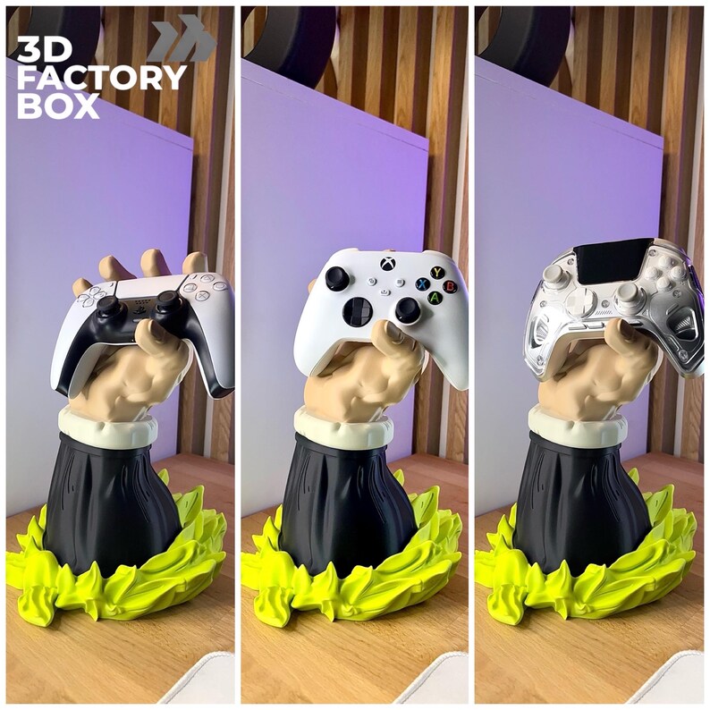 Op de afbeelding: Een 3D-geprinte gamecontrollerhouder in de vorm van een hand, gekleed in een zwarte jurk met een witte kraag en een geelgroene bladbasis. Ontworpen om een PlayStation- of Xbox-controller te tonen, een uniek gamingaccessoire.
