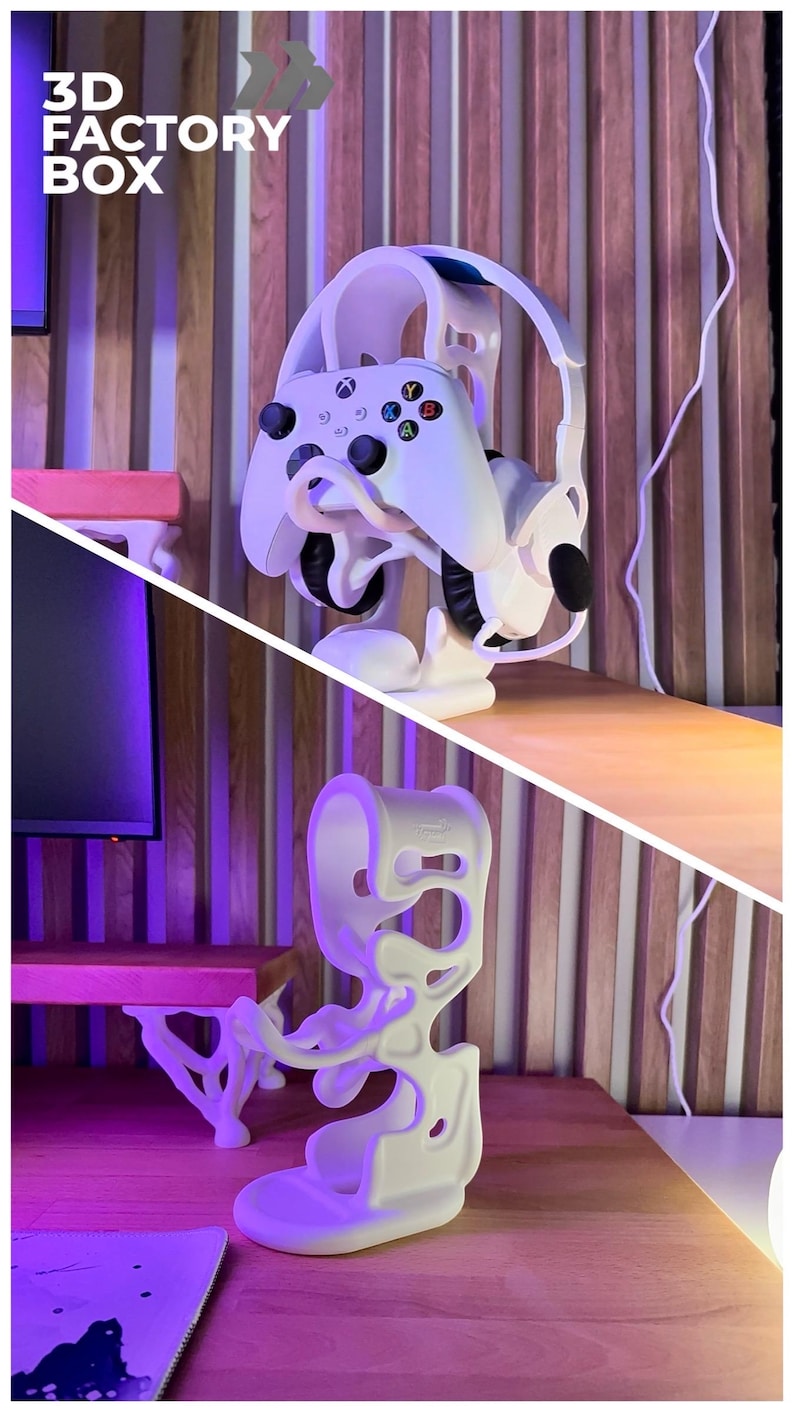 Peut inclure: Support blanc imprim&eacute; en 3D pour casque et manette de jeu. Le support maintient un casque et une manette blancs. Le texte "3D FACTORY BOX" est dans le coin sup&eacute;rieur gauche. Le support est sur une surface en bois.