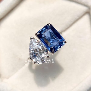 Bague de fiançailles simulée poire bleu radiant et incolore TCW, bague de fiançailles nuptiale Toi et moi, bague de fiançailles en or blanc avec pierre de naissance deux pierres