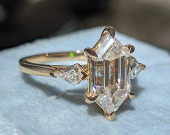 2.30 CT Step Cut Dutch Marquise Moissanite Three Stone Wedding Ring 14K Gold Promise Engagement Ring Luxurious Custom Birthday Gift For Her