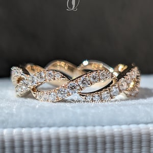 ツイストロープ ラウンドカット モアッサナイト デザイナー ウェディング バンド 14K ソリッド ゴールド ハーフエタニティ プロポーズ バンド ユニーク インフィニティ マッチング ブライダル バンド