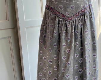 Vintage A-Line Skirt: Oulivado Khaki Fabric, Red Mill Collection, Size 8