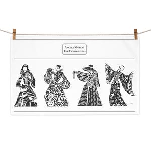 Könnte beinhalten: Ein Set aus drei Keramikbechern mit gesprenkelter, matter Oberfläche. Die Becher sind in Creme-, Hellgrau- und Dunkelgrautönen gehalten. Jeder Becher hat ein minimalistisches Design.