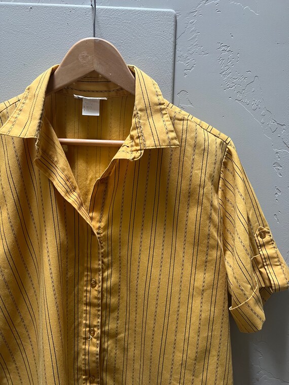 Vintage yellow shirt inspired by the 90’s
