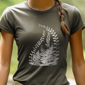 Slim Fit Women's T-Shirt with Wild Fern Design, Soft Lightweight Feminine Fit Tee, Fitted T Shirt for Her, Gift for Nature Lover