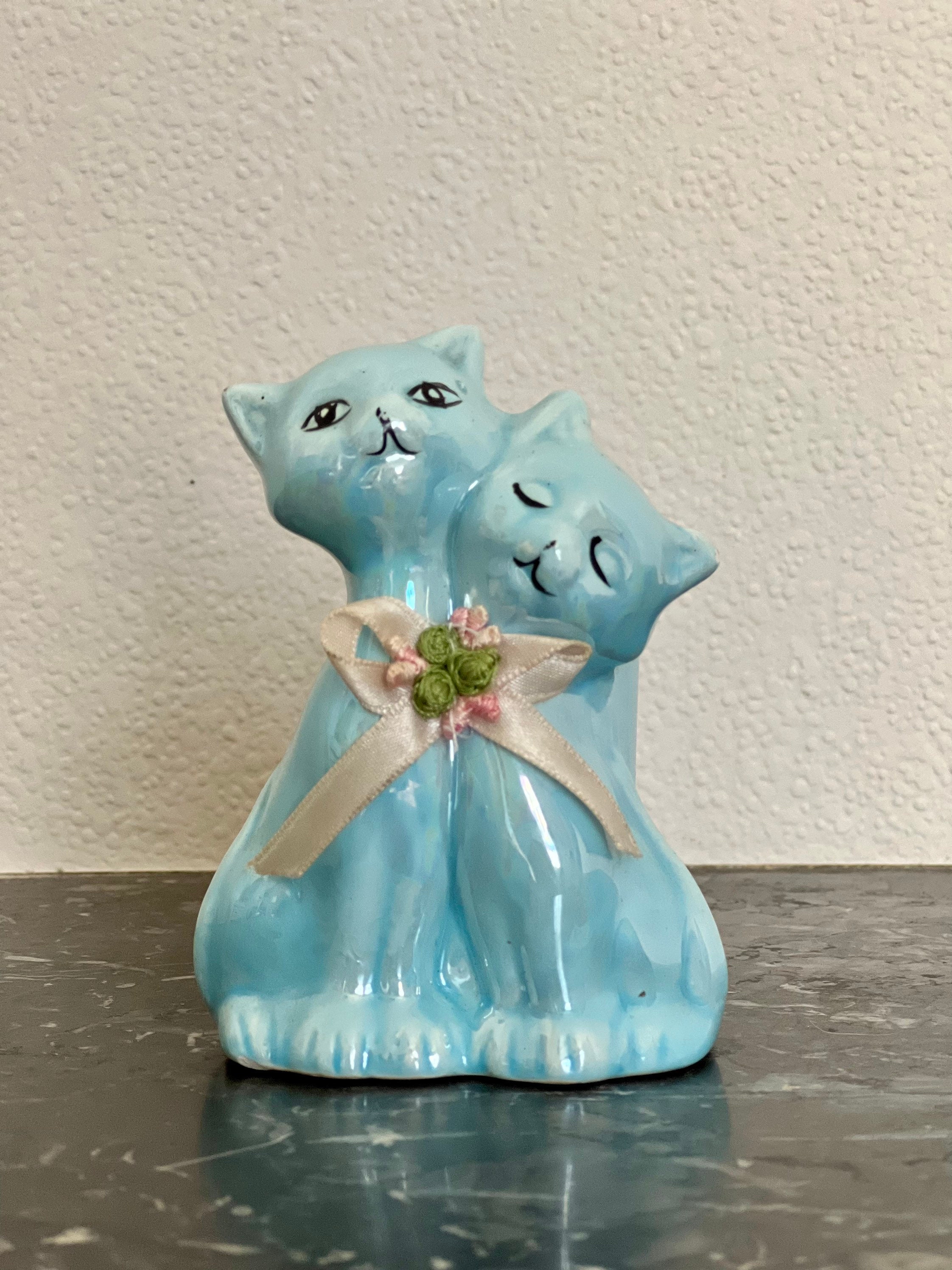 Couple De Chats En Porcelaine Vintage - Tenue D'époque - Hauteur 50 Cm