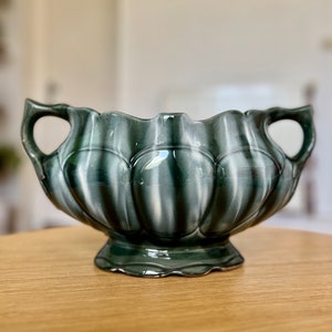 Antique dark green and white ceramic planter from the late 19th century - 19th century ceramic cachepot signed, perfect condition.