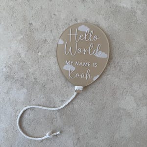 Hello World Patterned Balloon Acrylic plaque for New Baby / Birth Announcement / Salaam World / Social Media Photo Prop /Baby Arrival Sign Bild 2