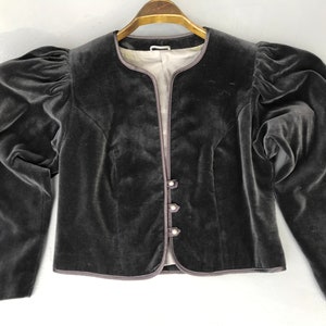 REHLI Modell Oostenrijkse jas Victoriaanse top met knopen vintage jaren 80 donkergrijs fluwelen bolerojasje getailleerde silhouetblazer met schapenmouwen M/L