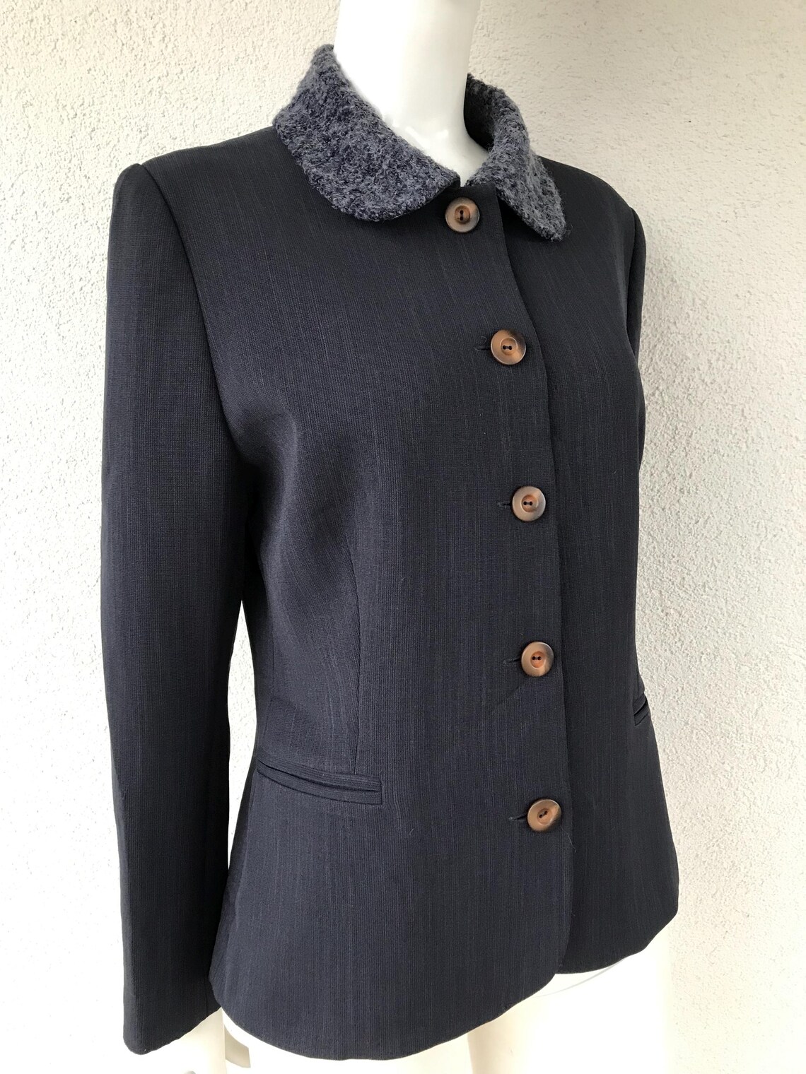 Vintage Jacket Faux Fur Jacket Gray Jacket Gray Blazer Retro Blazer Faux Fur Blazer Wool Blend Gray Button Blazer Retro Blazer Size Medium, foto 2 de 5
