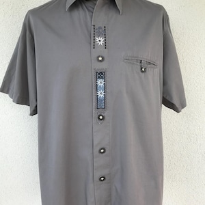 Camicia Dirndl da uomo vintage Camicia Trachten Loden da uomo in cotone grigio Camicia tedesca Alpen ricamata bavarese austriaca dell&#39;Oktoberfest XL/XXL