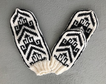 Norwegian Wool Gloves Hand Knitted Nordic Mittens Handmade Woolen Winter Gloves Warm Vintage Women's Mittens - Women's Size S/M, 7/8