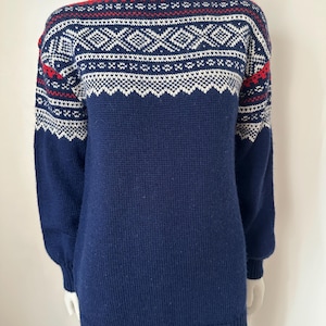 Vintage  Hand Knit Sweater Norwegian Wool Handmade Pullover Norwegian Ethno Folk Pattern Blue Red White Norwegian Flag Woolen Jumper Medium