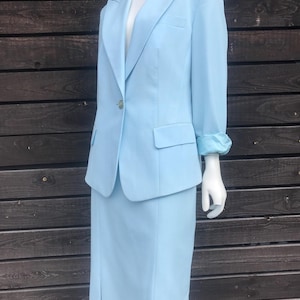Vintage 90er Jahre Damen Wollanzug von ARA Zweiteiler Himmelblauer Rock Anzug 2 Teiliger Rock und Jacke Blauer Wollschnitt Rock Anzug S/M
