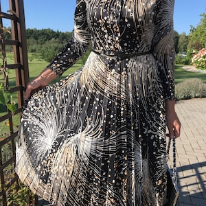 Vintage 80s Accordion Pleated Dress Brown/sand Printed Midi Dress Long Sleeve Collared Waisted Belted Retro Dress - Size M Medium EU 38