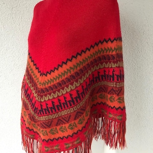 Vintage Damen Alpaka Poncho Shrug Native Muster Fransen Strick Cape Rot gemustertes Strick Cape Strick Cape Damen Ponchos Cape