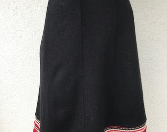 Vintage 90s Wool Blend Knit A-Line Skirt Warm Black Midi Skirt High Waisted Black Knitted Skirt With Elastic Waist Size Small