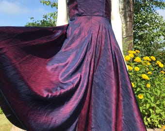Vintage 50er 60er Jahre Kleid von Gasell Model Party Abendkleid Chamaleon Dunkelblaues burgunderfarbenes Kleid Cocktailkleid Fit and Flare Kleid Gr. S