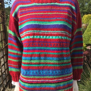 Vintage handstickad färgglad randig ulltröja mönstrad handgjord flerfärgad stickad topp flerfärgad ulltröja stickad pullover stor