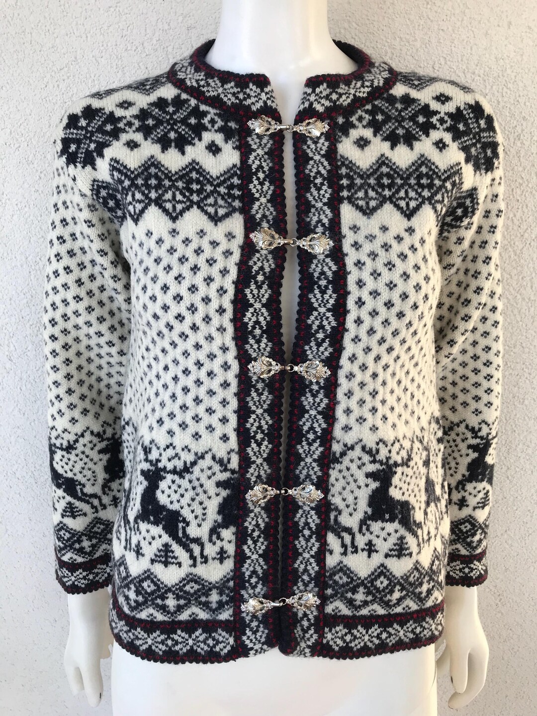 Classic Nordic Cardigan - Timeless Cozy Knit main image 1